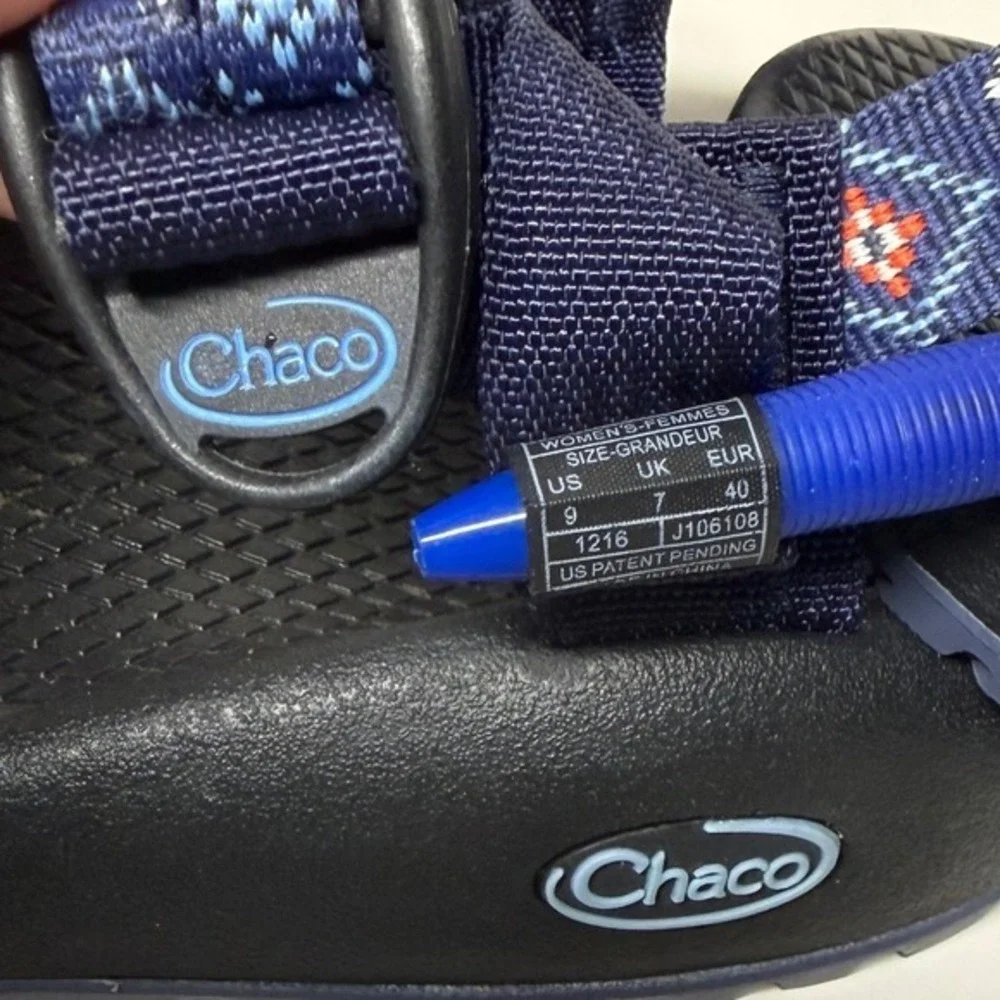 Chaco Z/Cloud 2 Sandals Blue Geometric‎ Strappy Toe Loop Festival Boho Womens 9